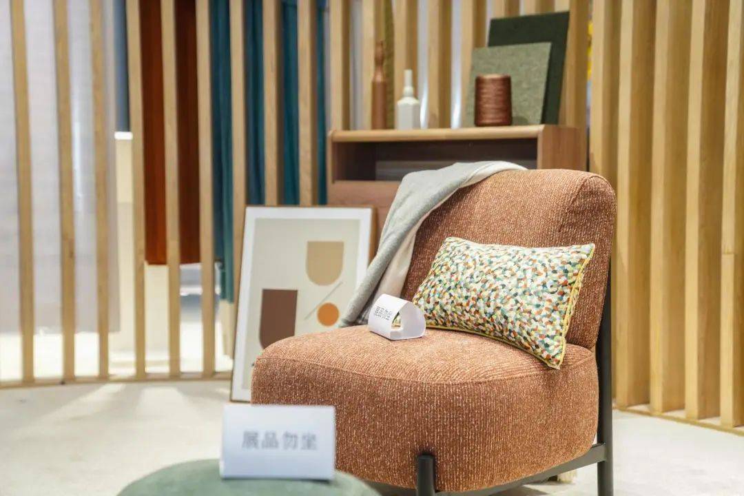 赴新程！2025海宁春季家博会今日启幕J9真人游戏第一品牌智造美好家千企织梦(图9)
